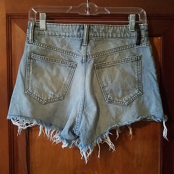 Denim X Alexander Wang
Bite High Rise Frayed Short - Picture 7 of 7